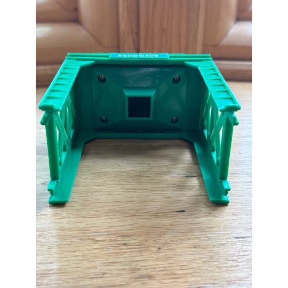 Thomas and Friend Green Eco Cave Represent Part - Picture 6 of 9